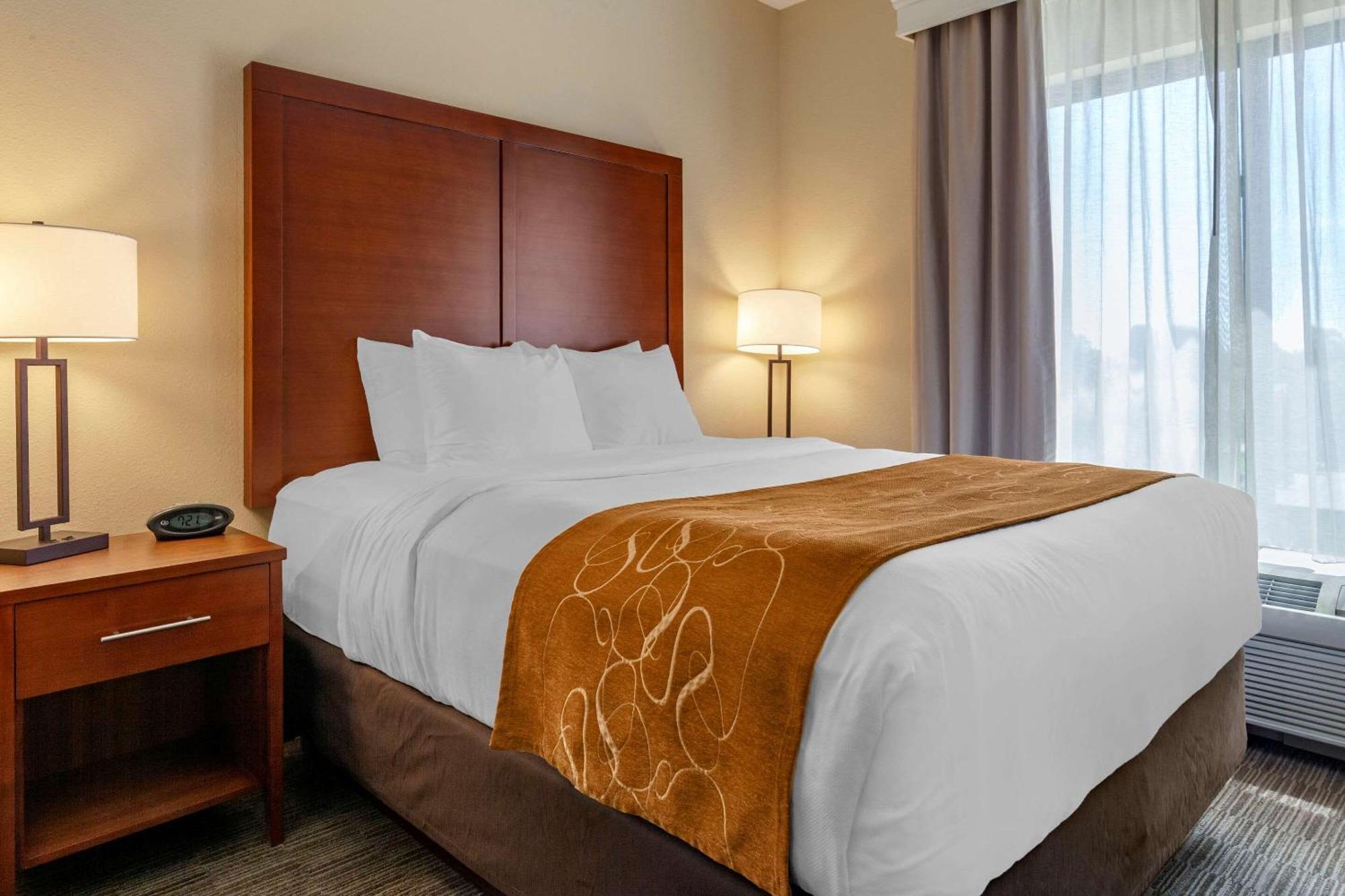 Comfort Suites Oshkosh Ngoại thất bức ảnh