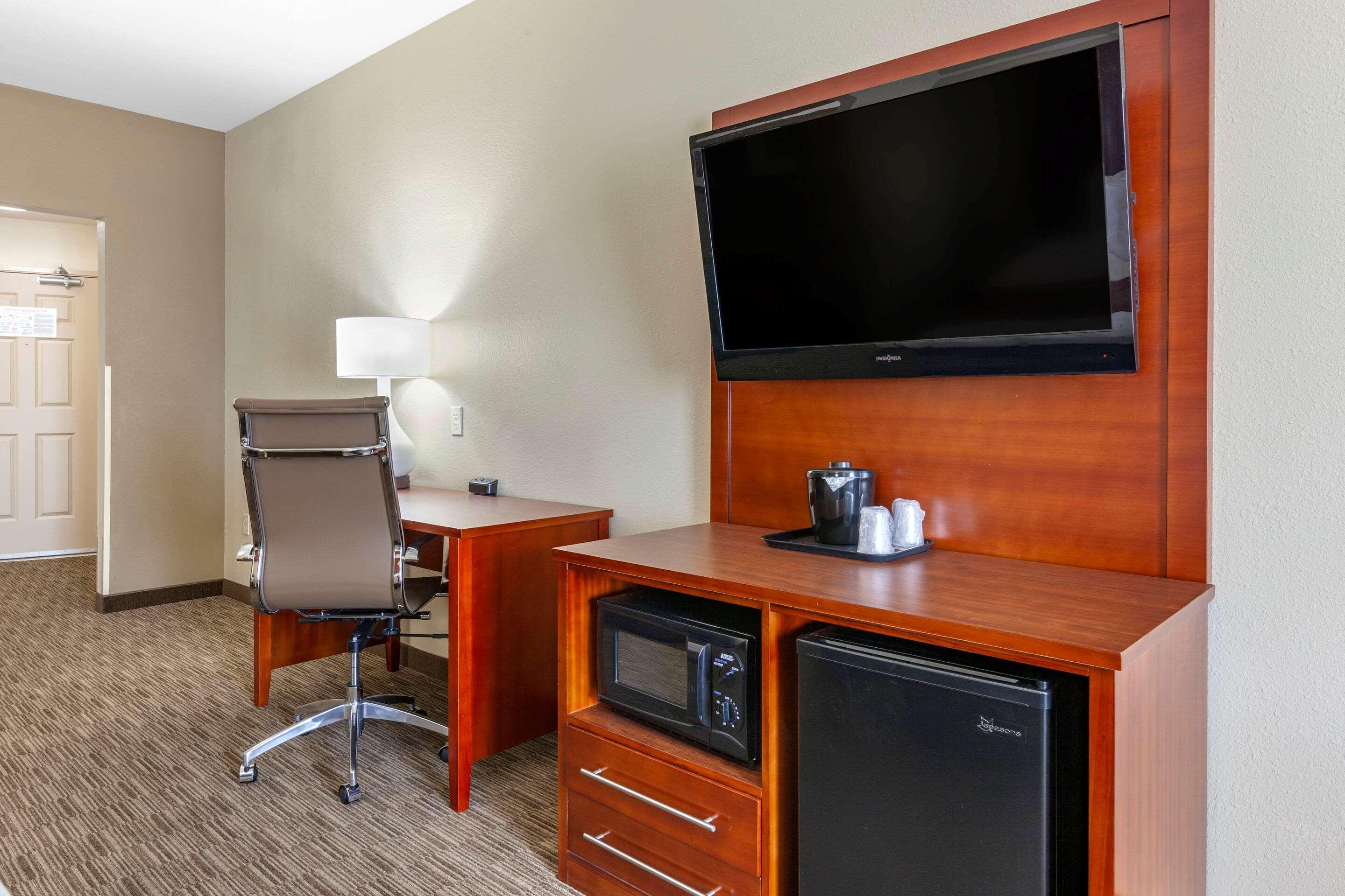 Comfort Suites Oshkosh Ngoại thất bức ảnh