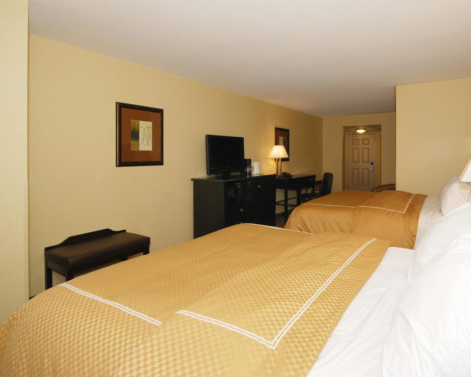 Comfort Suites Oshkosh Phòng bức ảnh