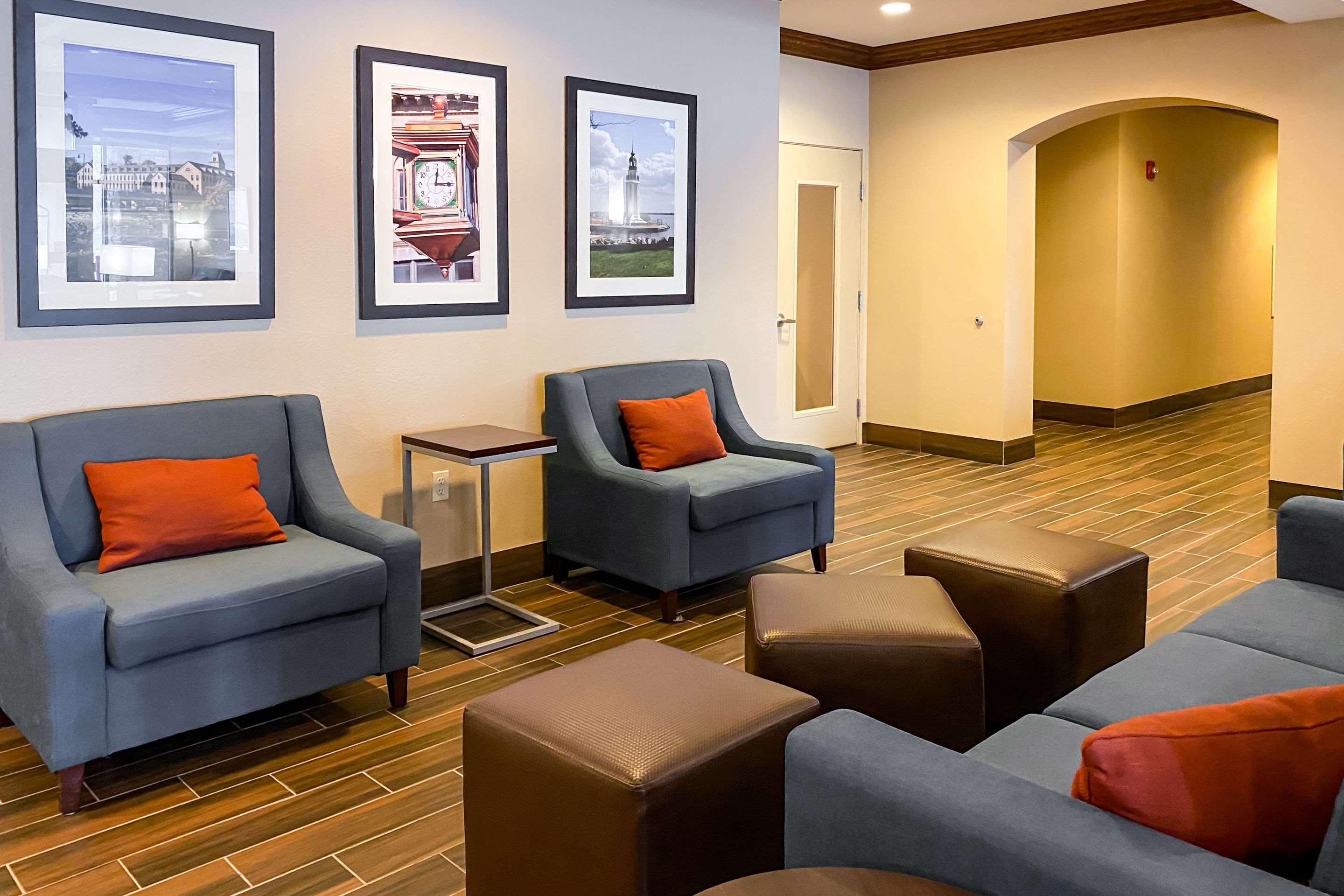 Comfort Suites Oshkosh Ngoại thất bức ảnh