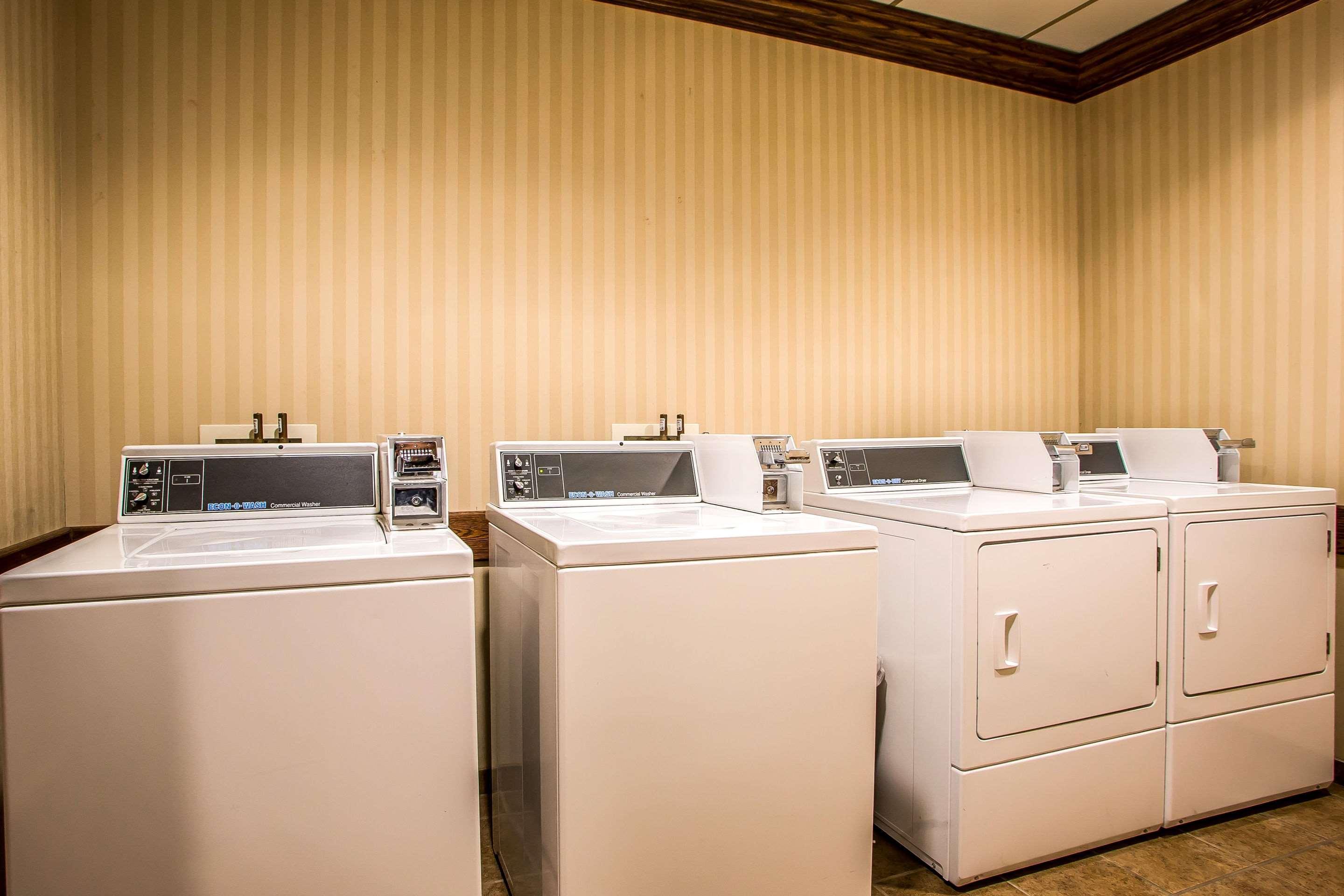 Comfort Suites Oshkosh Ngoại thất bức ảnh