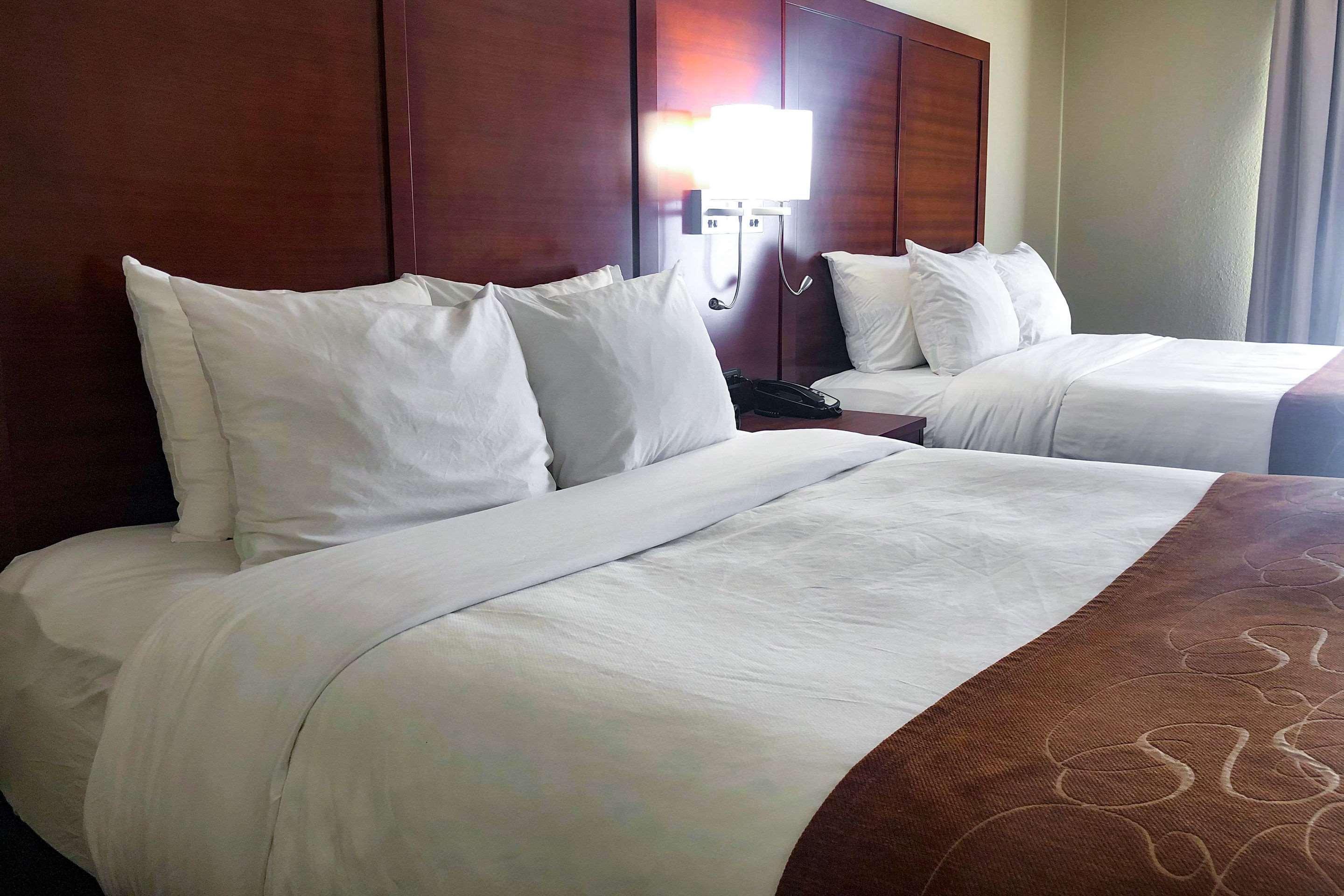 Comfort Suites Oshkosh Ngoại thất bức ảnh